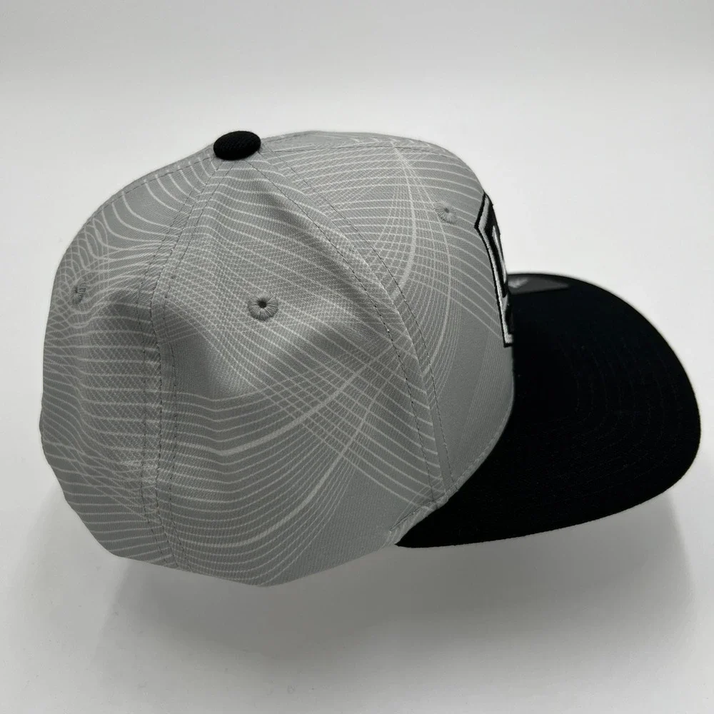Adidas LA Kings NHL Sublimated Snapback Hat Gray Black OSFA‎ New